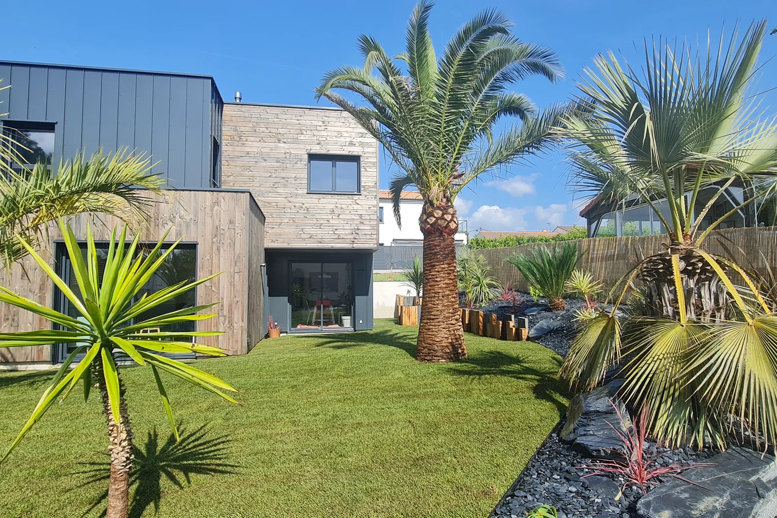 Jardin contemporain ardoises gravier